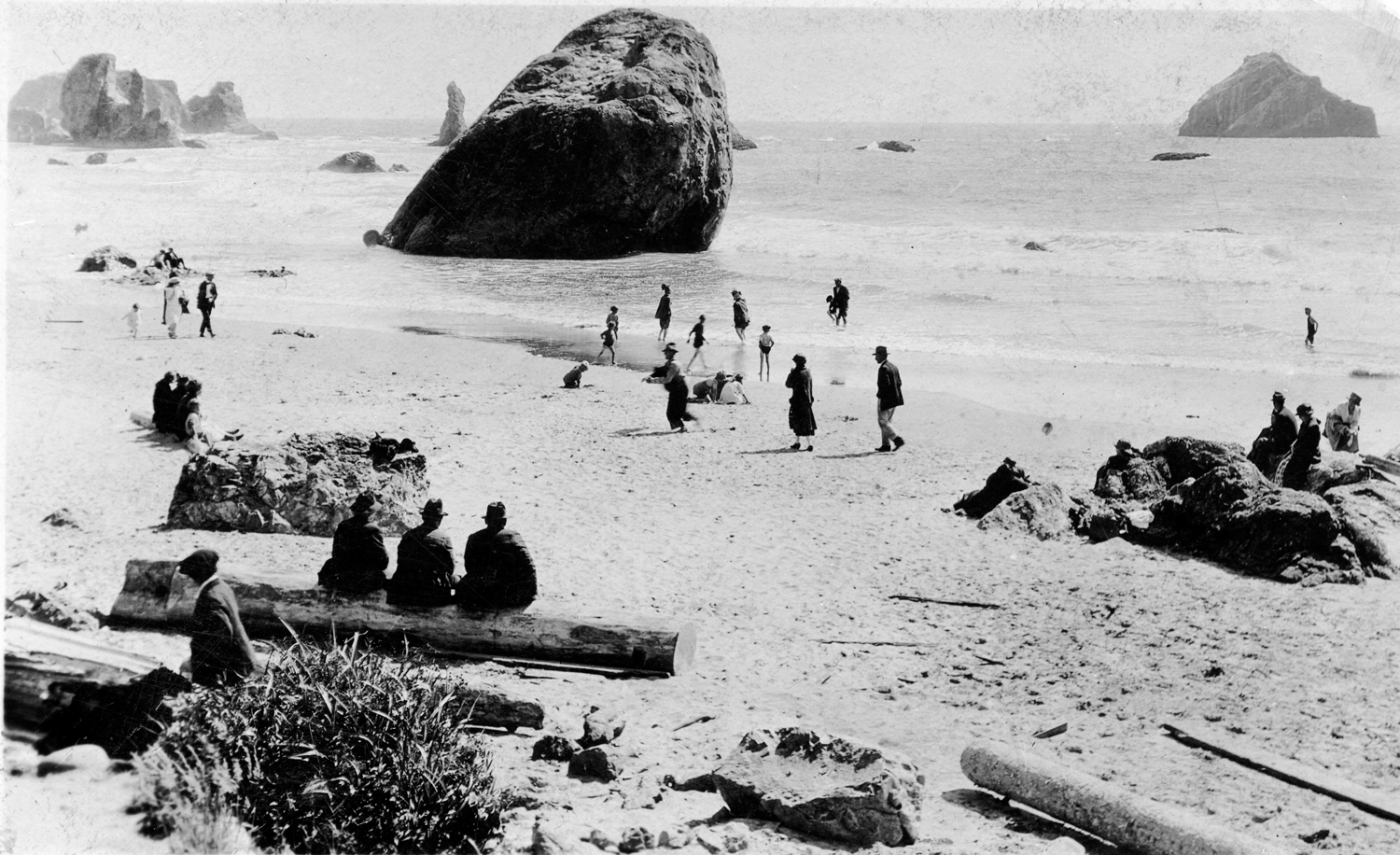 beach recreation, historic photo, Bandon, Oregon